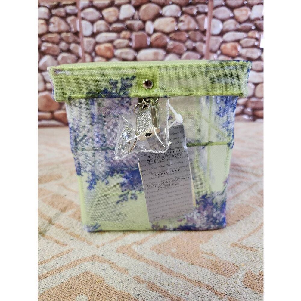2000 Holly Holderman For Lakehouse Gift Box with Lock #A48